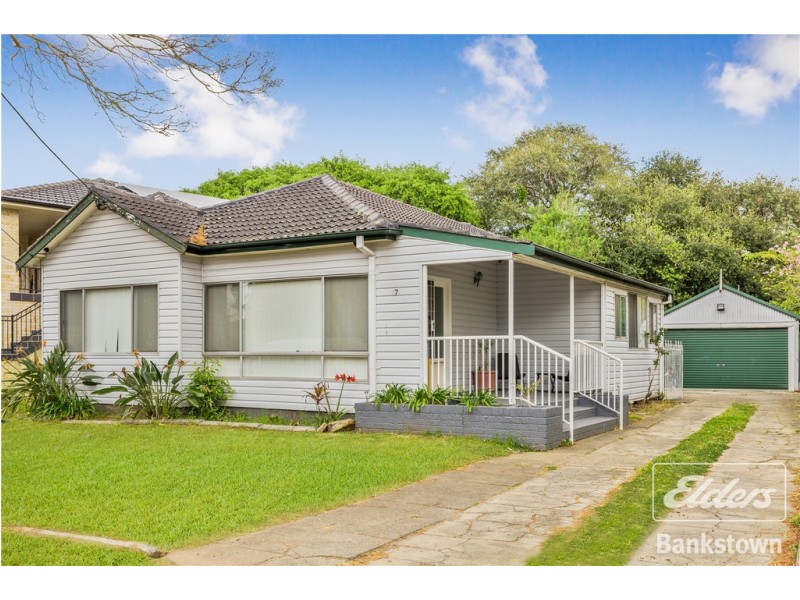 47 Waterside Crescent, Carramar NSW 2163