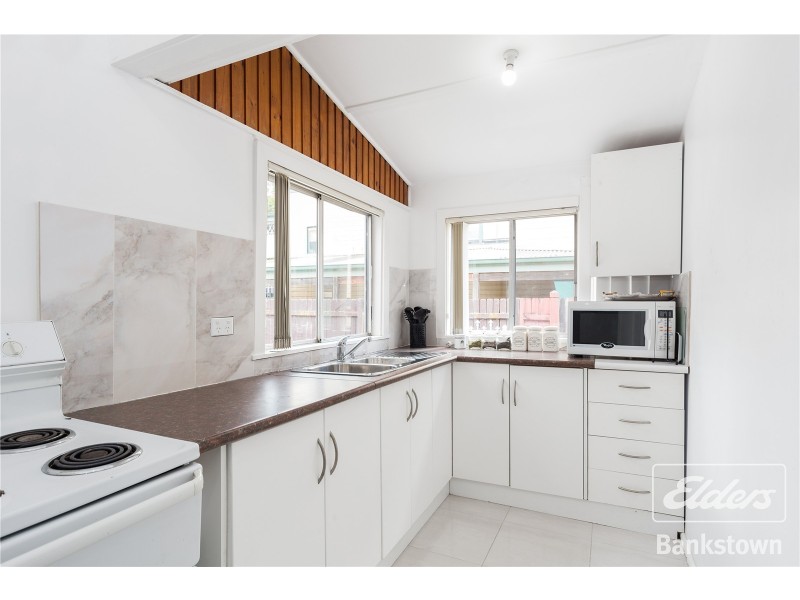 47 Waterside Crescent, Carramar NSW 2163