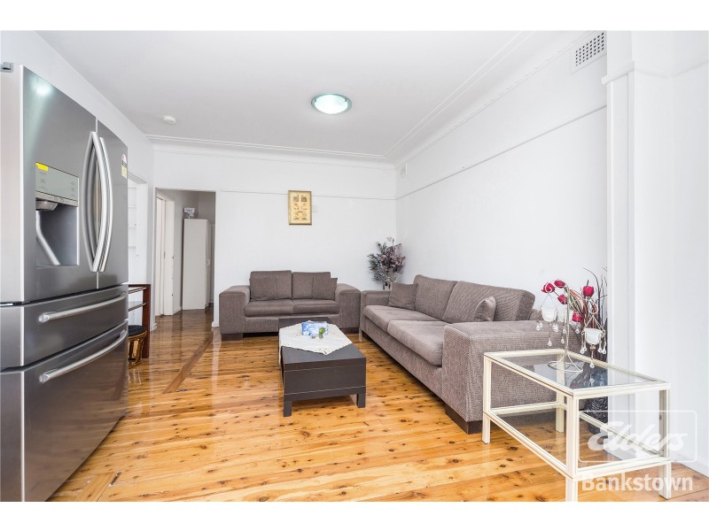 47 Waterside Crescent, Carramar NSW 2163