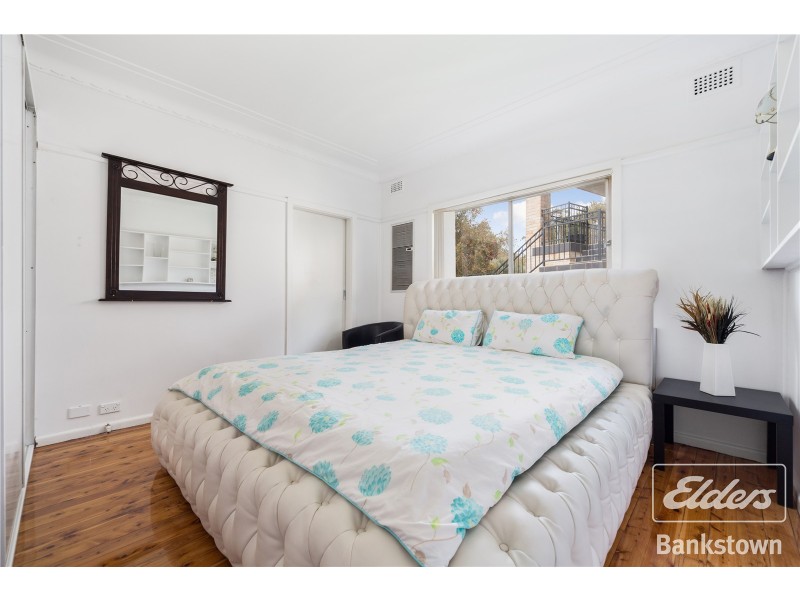 47 Waterside Crescent, Carramar NSW 2163