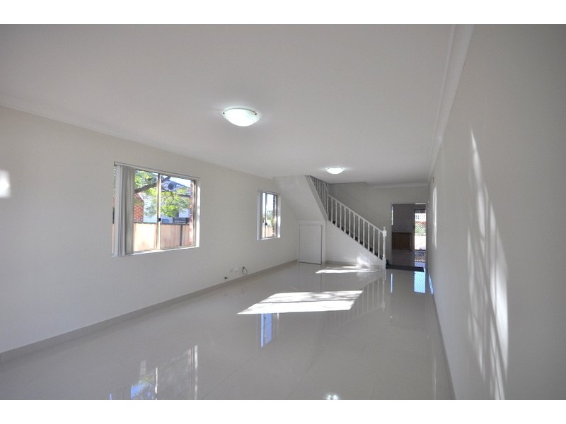 1/36 Gleeson Avenue, Condell Park NSW 2200