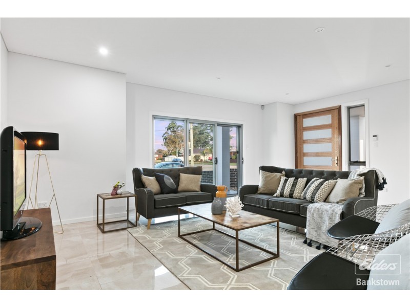 33 Junction Road, Moorebank NSW 2170