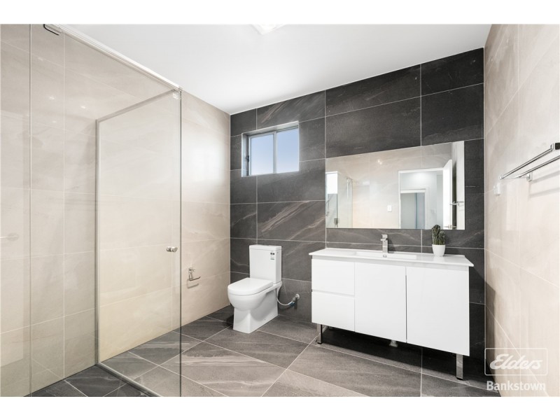 33 Junction Road, Moorebank NSW 2170