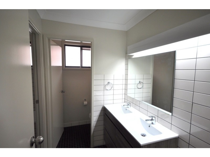 8 Wilde Street, Carramar NSW 2163