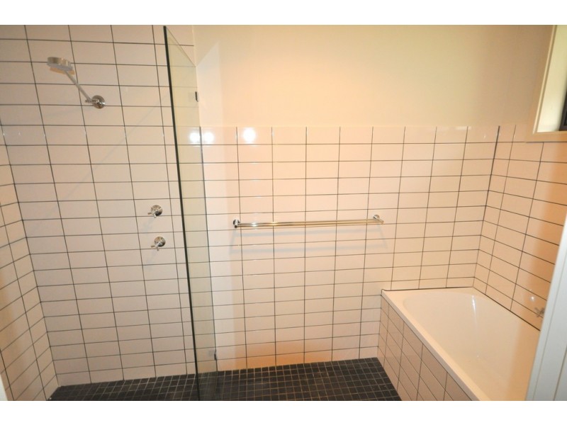 8 Wilde Street, Carramar NSW 2163