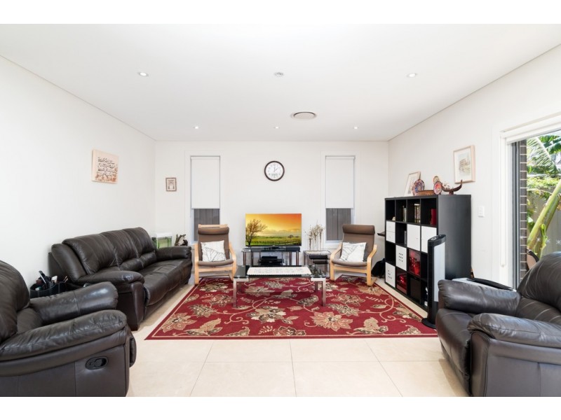 1/65 Woodbine Street, Yagoona NSW 2199