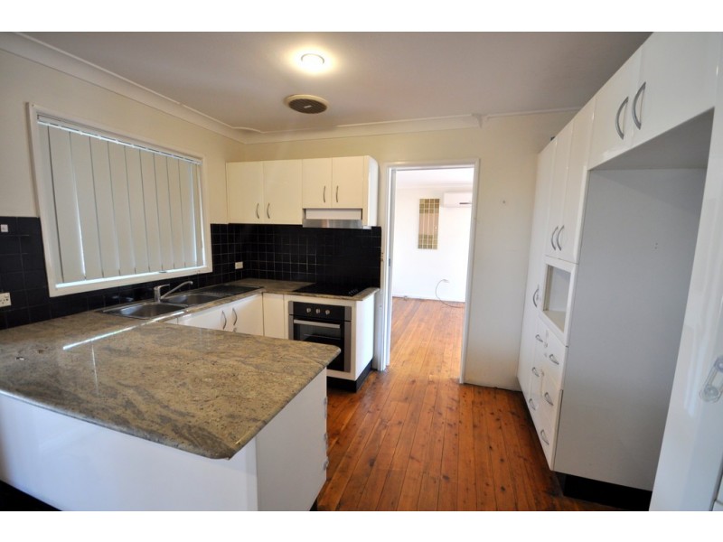 24 Wren Street, Condell Park NSW 2200