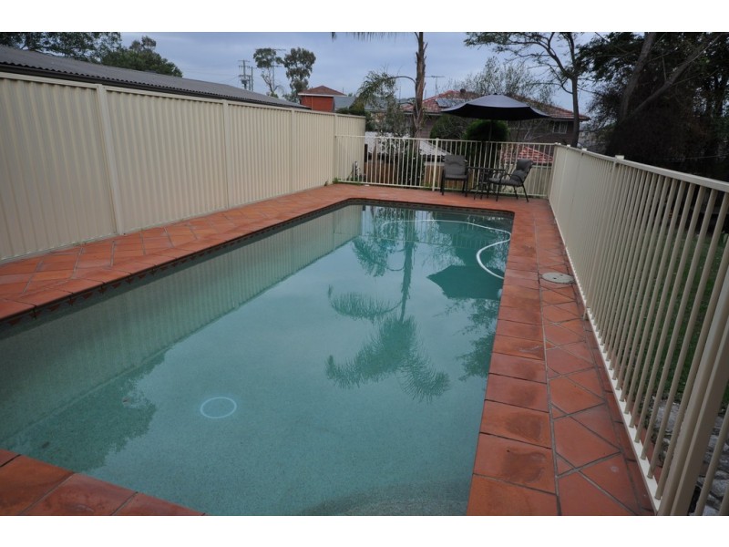 5 Wilton Place, Georges Hall NSW 2198