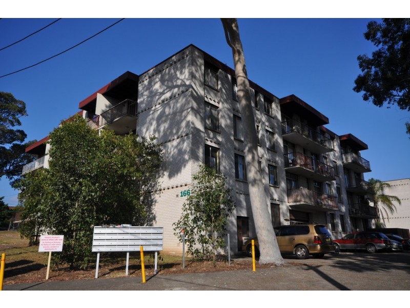 19/166 Greenacre Road, Bankstown NSW 2200