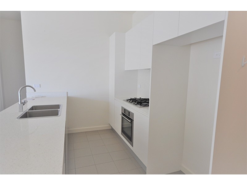 C404/2 Rowe Drive, Potts Hill NSW 2143