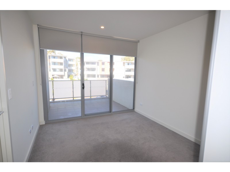 C404/2 Rowe Drive, Potts Hill NSW 2143