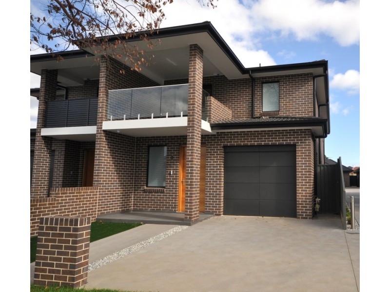 2/18 Fifth Avenue, Condell Park NSW 2200