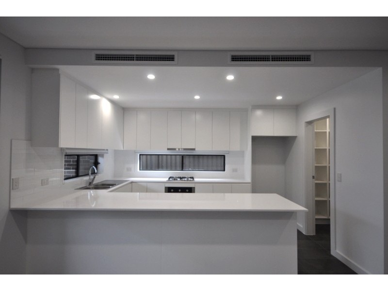 2/18 Fifth Avenue, Condell Park NSW 2200