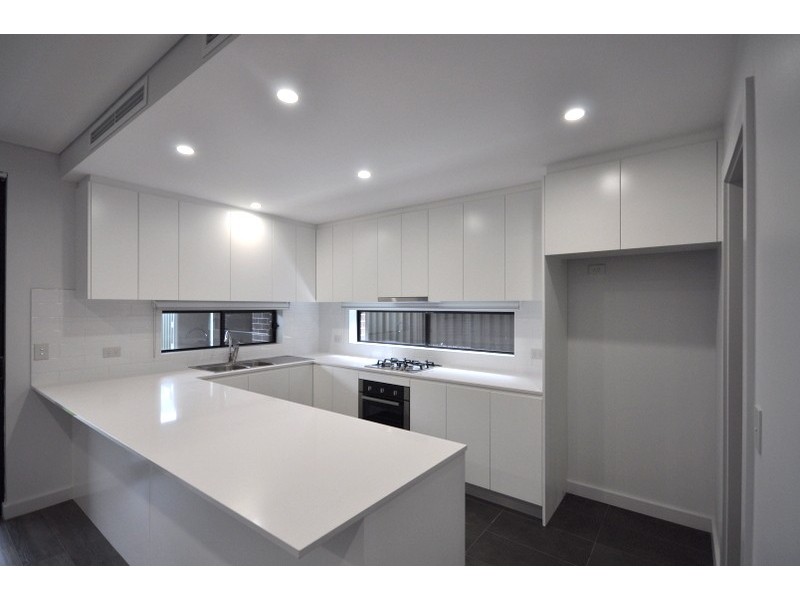 2/18 Fifth Avenue, Condell Park NSW 2200