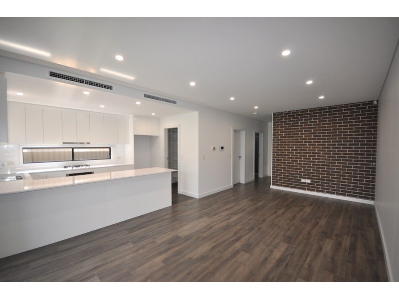 2/18 Fifth Avenue, Condell Park NSW 2200