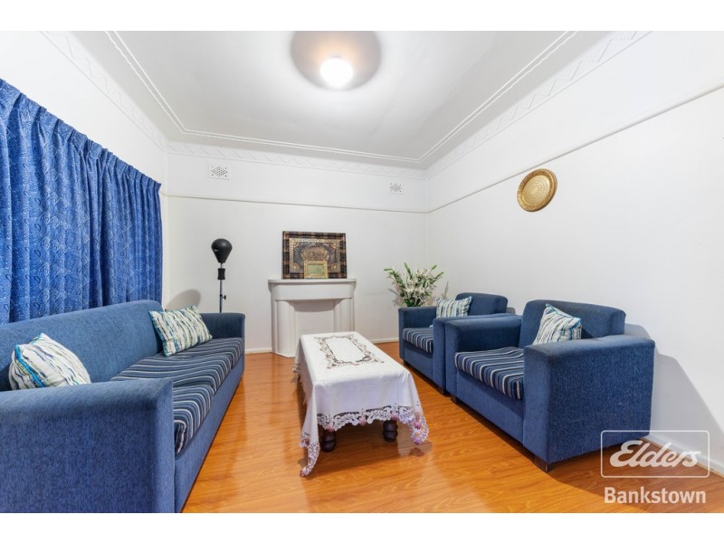 180 Roberts Road, Greenacre NSW 2190