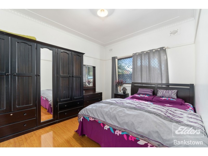 180 Roberts Road, Greenacre NSW 2190