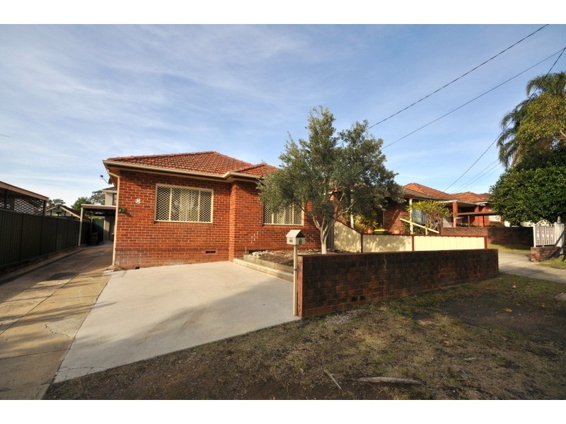 8 Lyon Avenue, Punchbowl NSW 2196