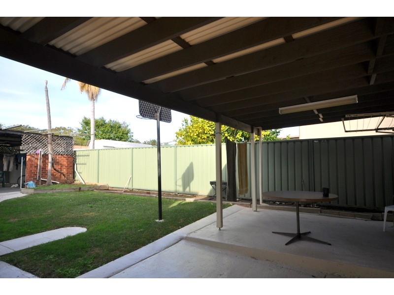 8 Lyon Avenue, Punchbowl NSW 2196