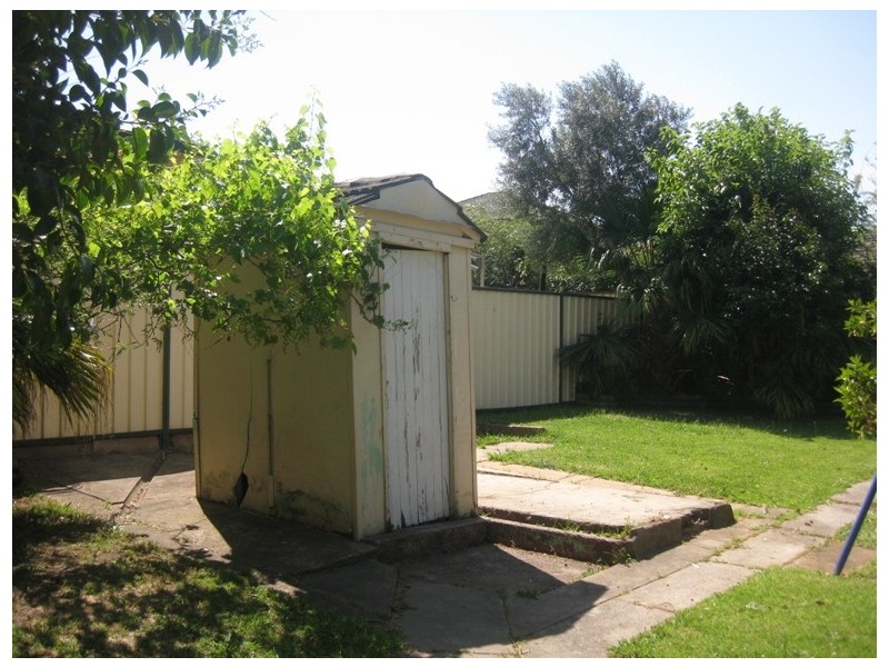 253 Wangee Road, Greenacre NSW 2190
