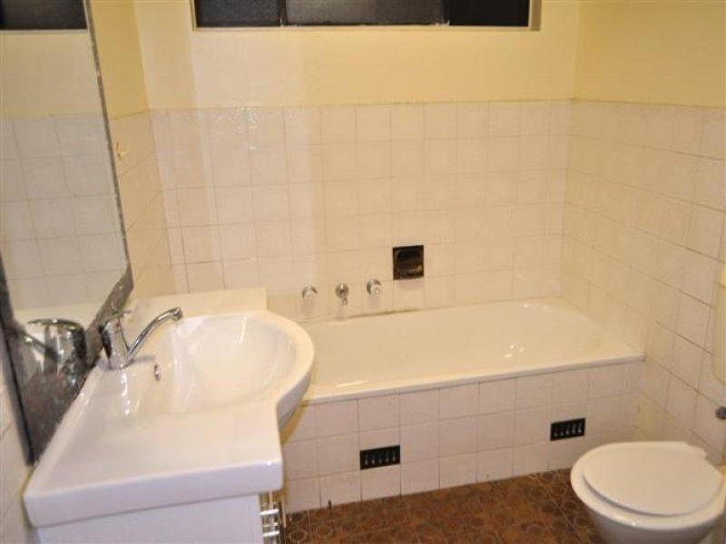 8/21-23 Myrtle Road, Bankstown NSW 2200