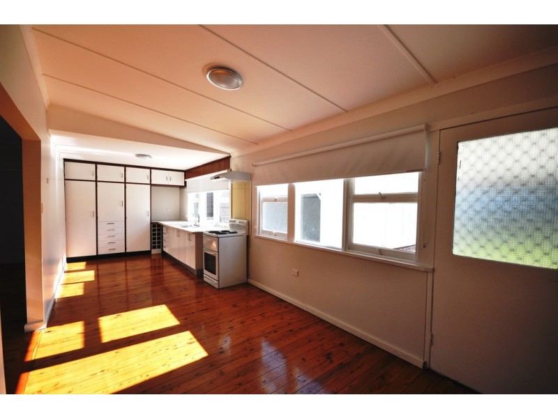 10 Winifred Street, Condell Park NSW 2200