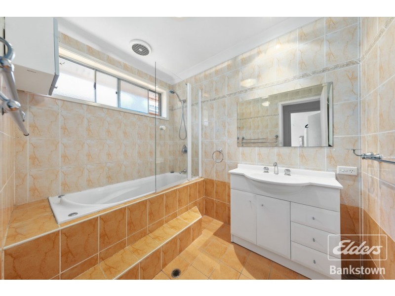 3 Lincoln Road, Georges Hall NSW 2198