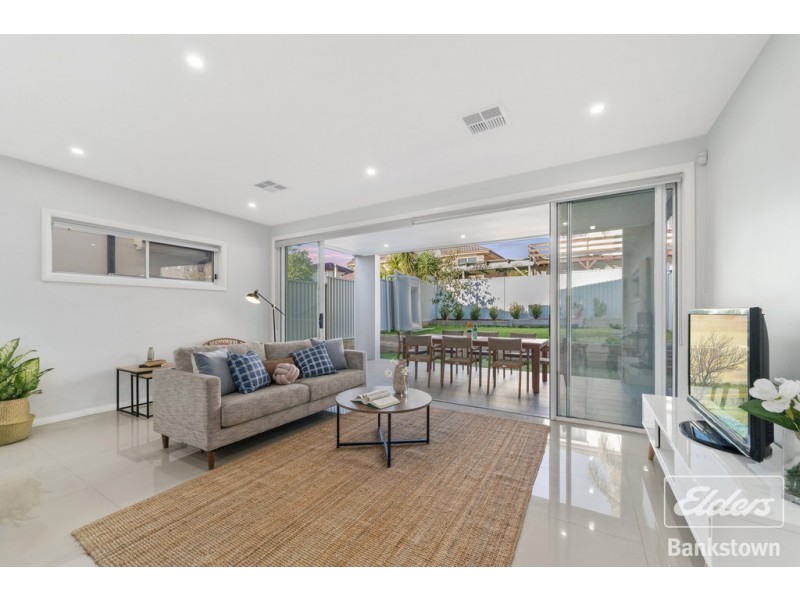 39 Larien Crescent, Birrong NSW 2143