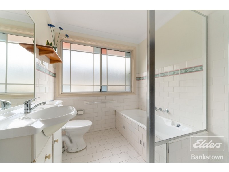 4/224 Old Kent Road, Greenacre NSW 2190