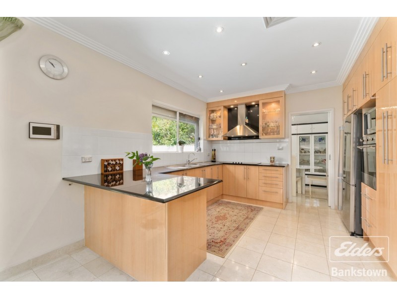15 Nottingham Crescent, Chipping Norton NSW 2170