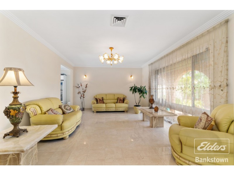 15 Nottingham Crescent, Chipping Norton NSW 2170