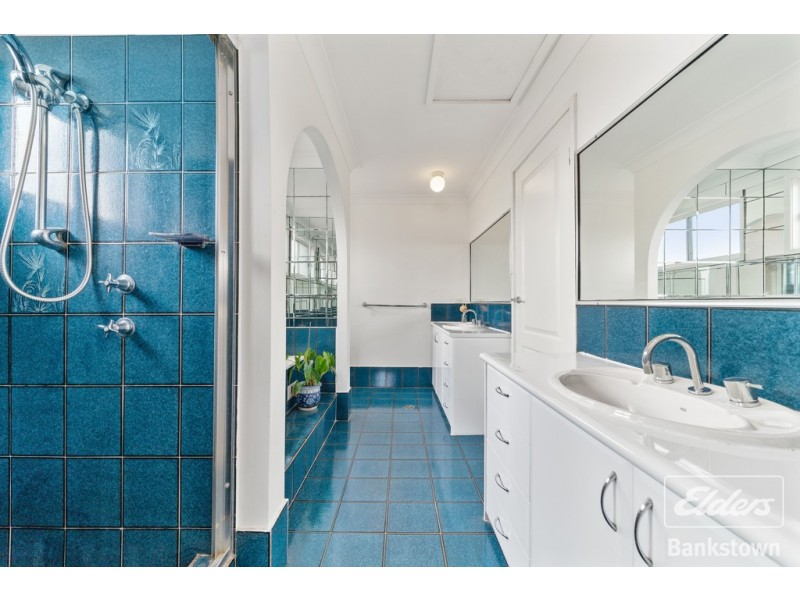 15 Nottingham Crescent, Chipping Norton NSW 2170