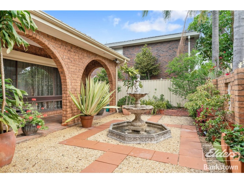 15 Nottingham Crescent, Chipping Norton NSW 2170