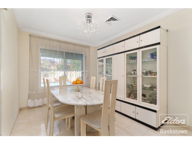15 Nottingham Crescent, Chipping Norton NSW 2170