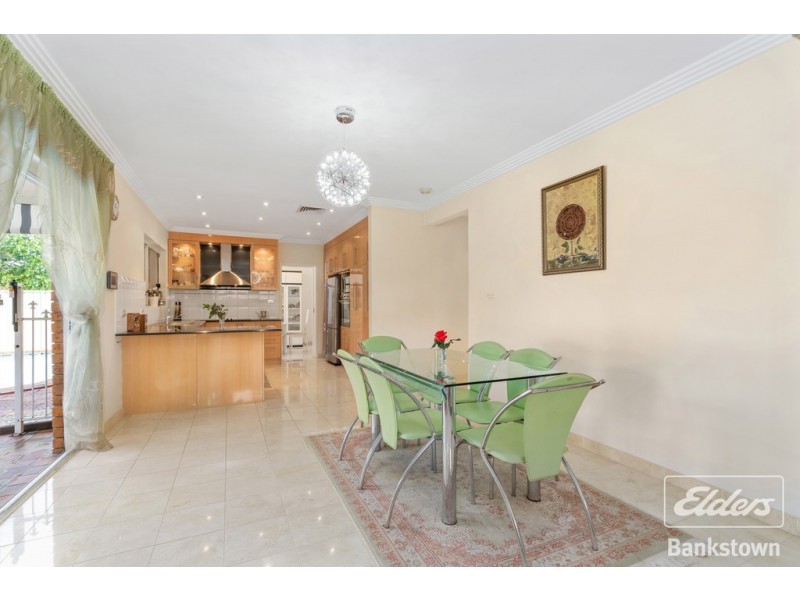 15 Nottingham Crescent, Chipping Norton NSW 2170