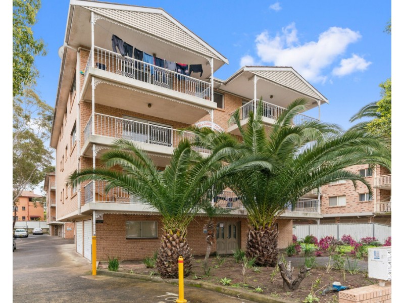 10/90 Meredith Street, Bankstown NSW 2200