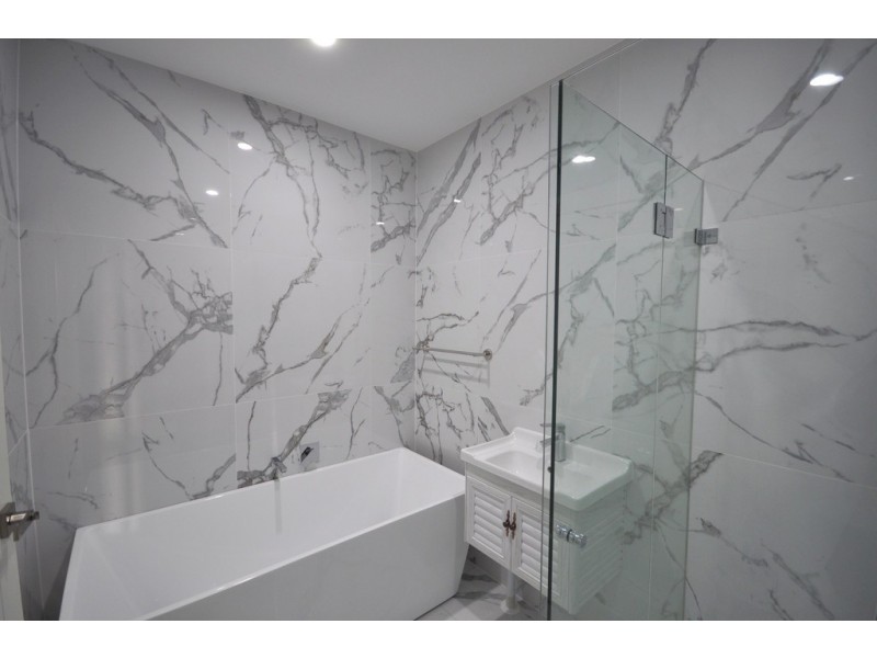 8 Goodwin Avenue, Mount Lewis NSW 2190