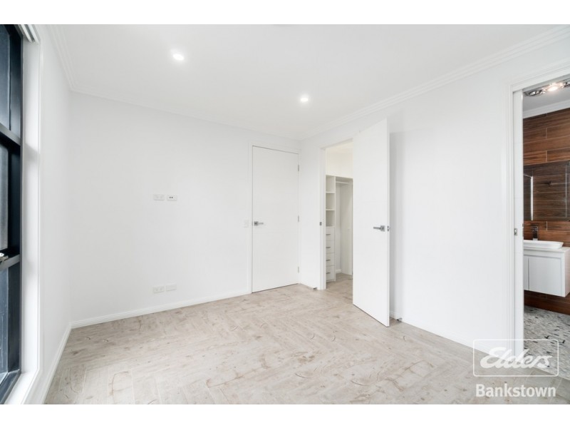 6 Wendy Avenue, Georges Hall NSW 2198