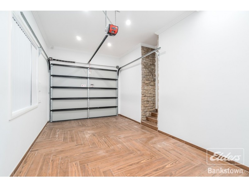 6 Wendy Avenue, Georges Hall NSW 2198