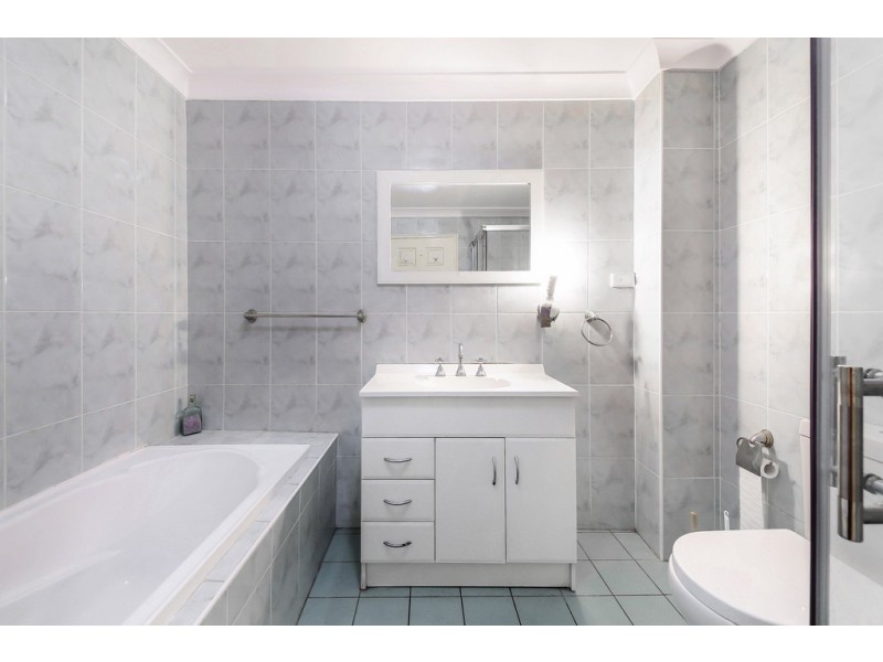 6/28 Meredith Street, Bankstown NSW 2200