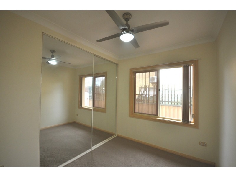 2/90A William Street, Condell Park NSW 2200