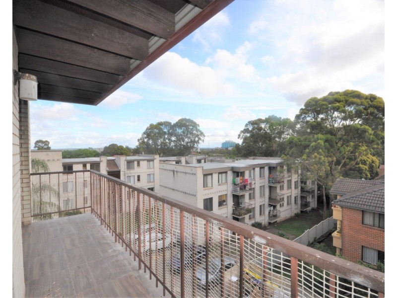 17/166 Greenacre Road, Bankstown NSW 2200