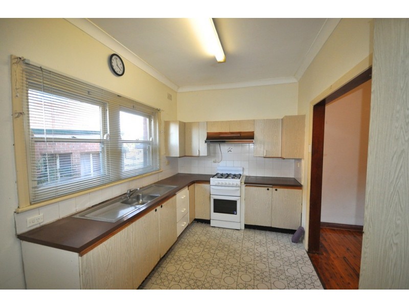 9 Noble Avenue, Punchbowl NSW 2196