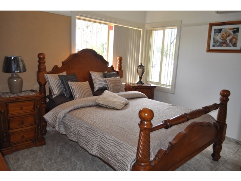 73 Renown Avenue, Wiley Park NSW 2195