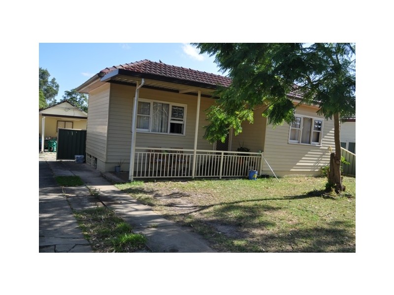 21  Endeavour Road, Georges Hall NSW 2198