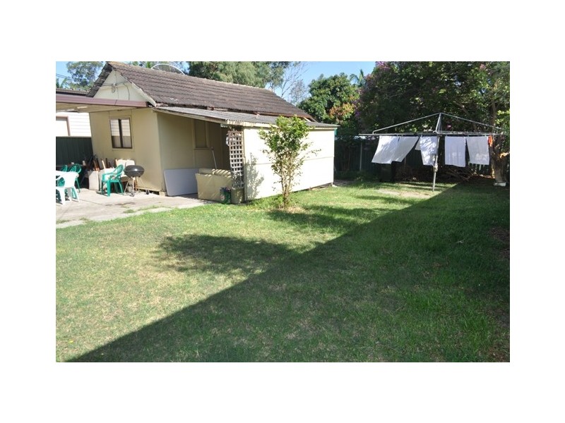 21  Endeavour Road, Georges Hall NSW 2198