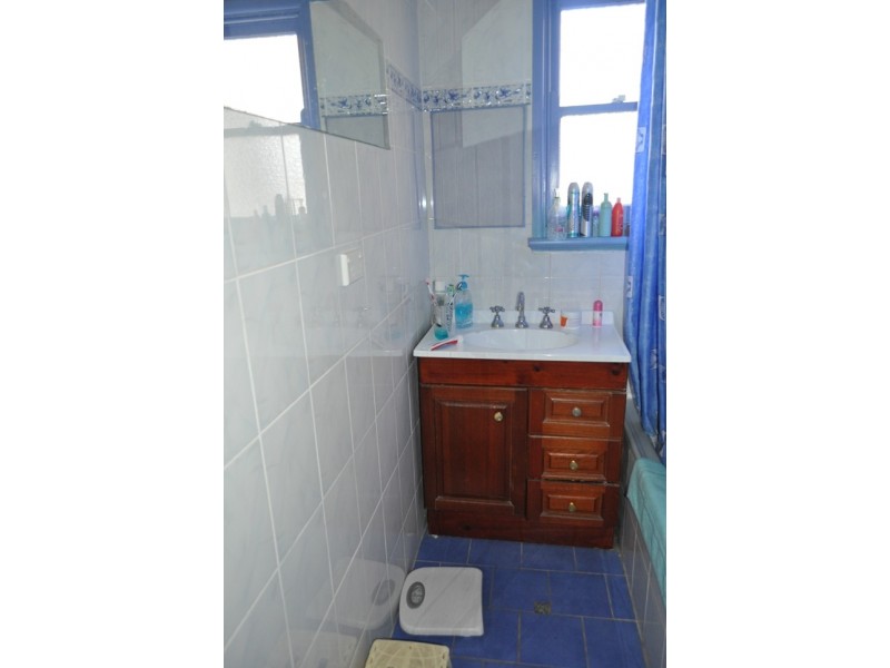 21  Endeavour Road, Georges Hall NSW 2198