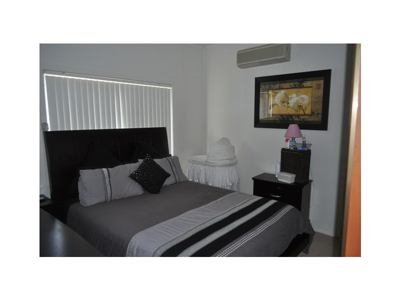 7 Endeavour Road, Georges Hall NSW 2198