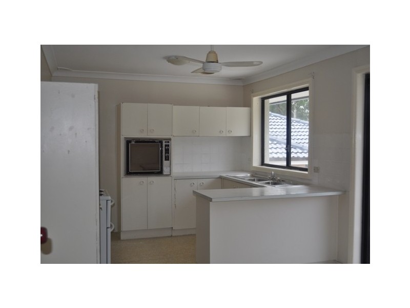 42 Jacaranda Drive, Georges Hall NSW 2198
