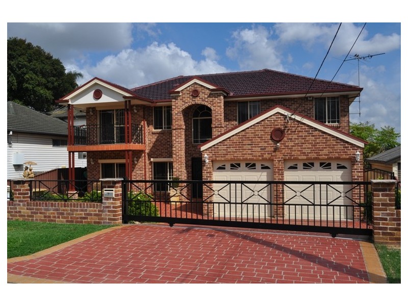 7 Larien Crescent, Birrong NSW 2143